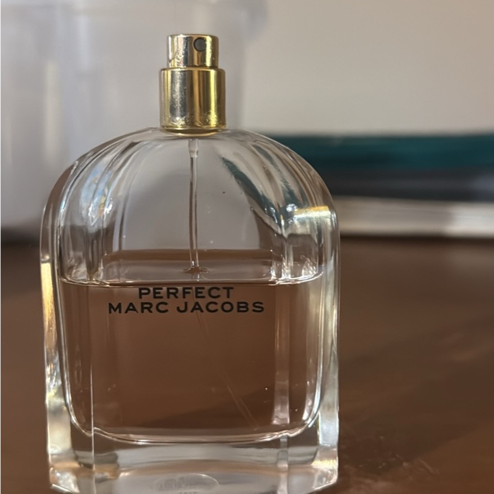 Marc Jacobs Perfect Fragrance Bottle - Clear and Gold